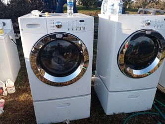 Front load frigidaire washer and dryer