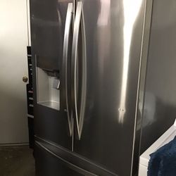 Kenmore Refrigerator 