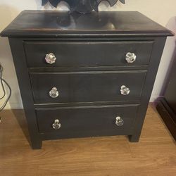 Clearing Space – $325.00 FULL BEDROOM SET – MUST GO ASAP 