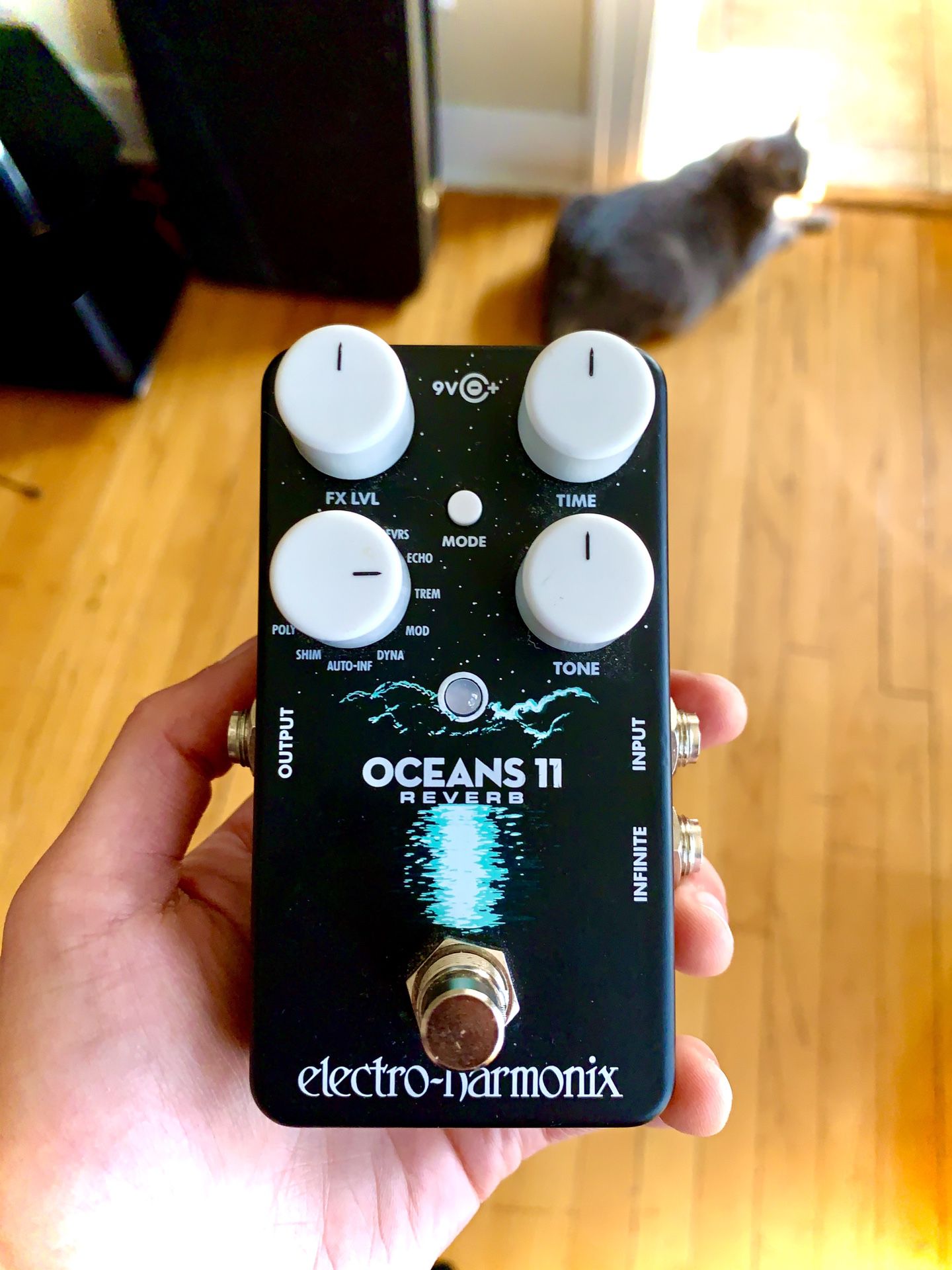 EHX Oceans 11 Reverb Effects Pedal