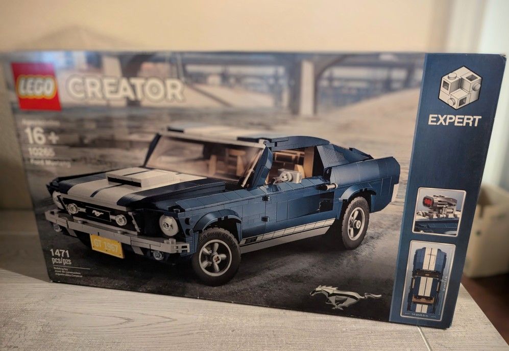LEGO Creator Expert Ford Mustang (10265) *RETIRED*