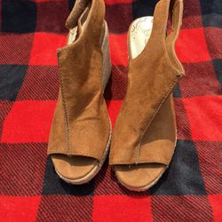 Brash Women Size 7.5  Brown Wedge Platforms Peep Toe Sandals Shoes
