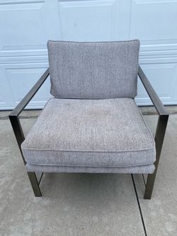 West Elm Single Side Chair in great condition