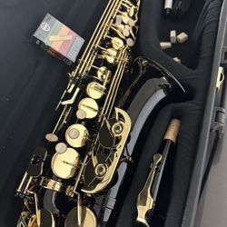 Beautiful Black Alto Saxophone with New Box of Reeds $350 Firm
