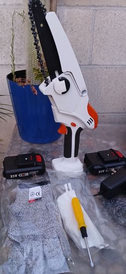 Mini Chainsaw  Cordless 
