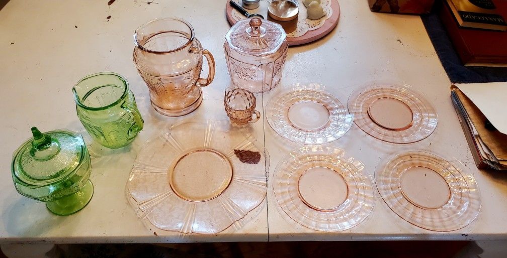 Depression Glass Set 10 Pieces 