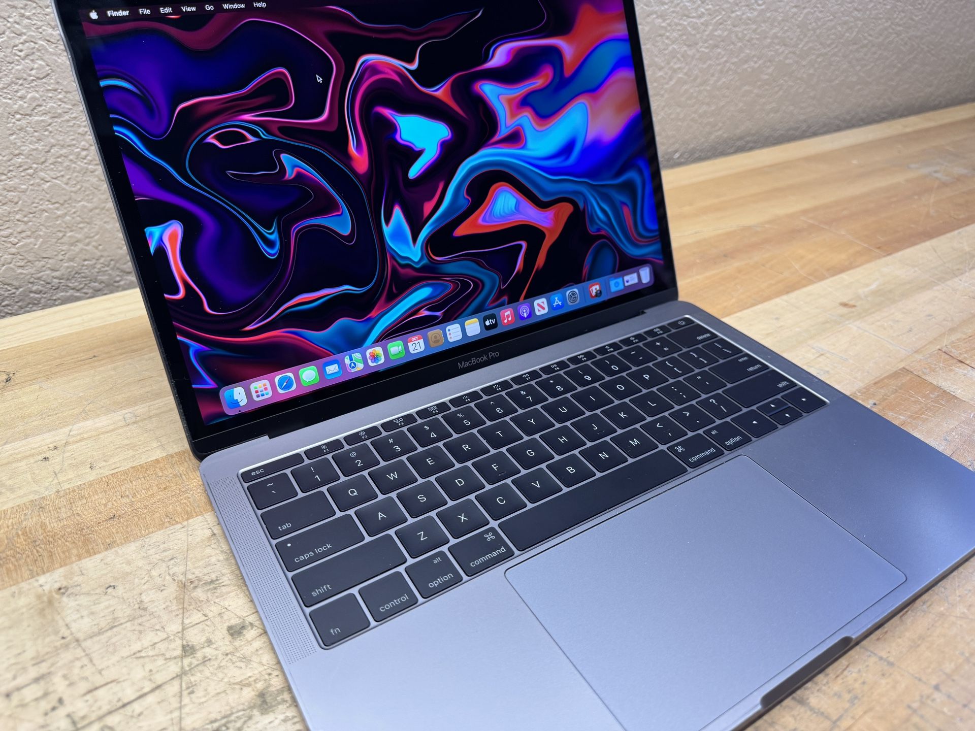 2016 13” MacBook Pro - 2.0 GHz i5 - 16GB - 256GB SSD