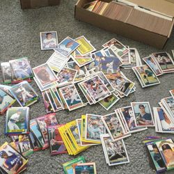 BASEBALL CARDS