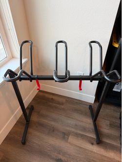 3 Bikes Floor Stand