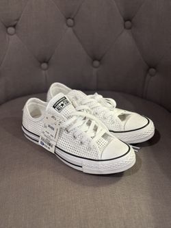 (NEW) White Perforated Converse Chuck Taylor Low (Sz Women’s 7)