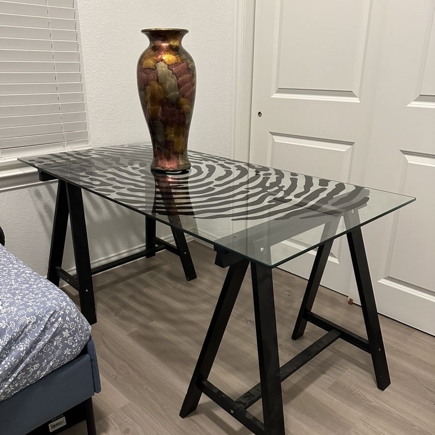 Ikea fingerprint glass table outlet