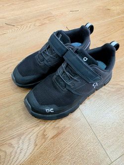 On cloud kids shoes 13K
