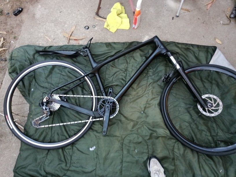 Carbon Fiber Bicycle Made in U S A https://offerup.co/faYXKzQFnY?$deeplink_path=/redirect/ Price:2000$