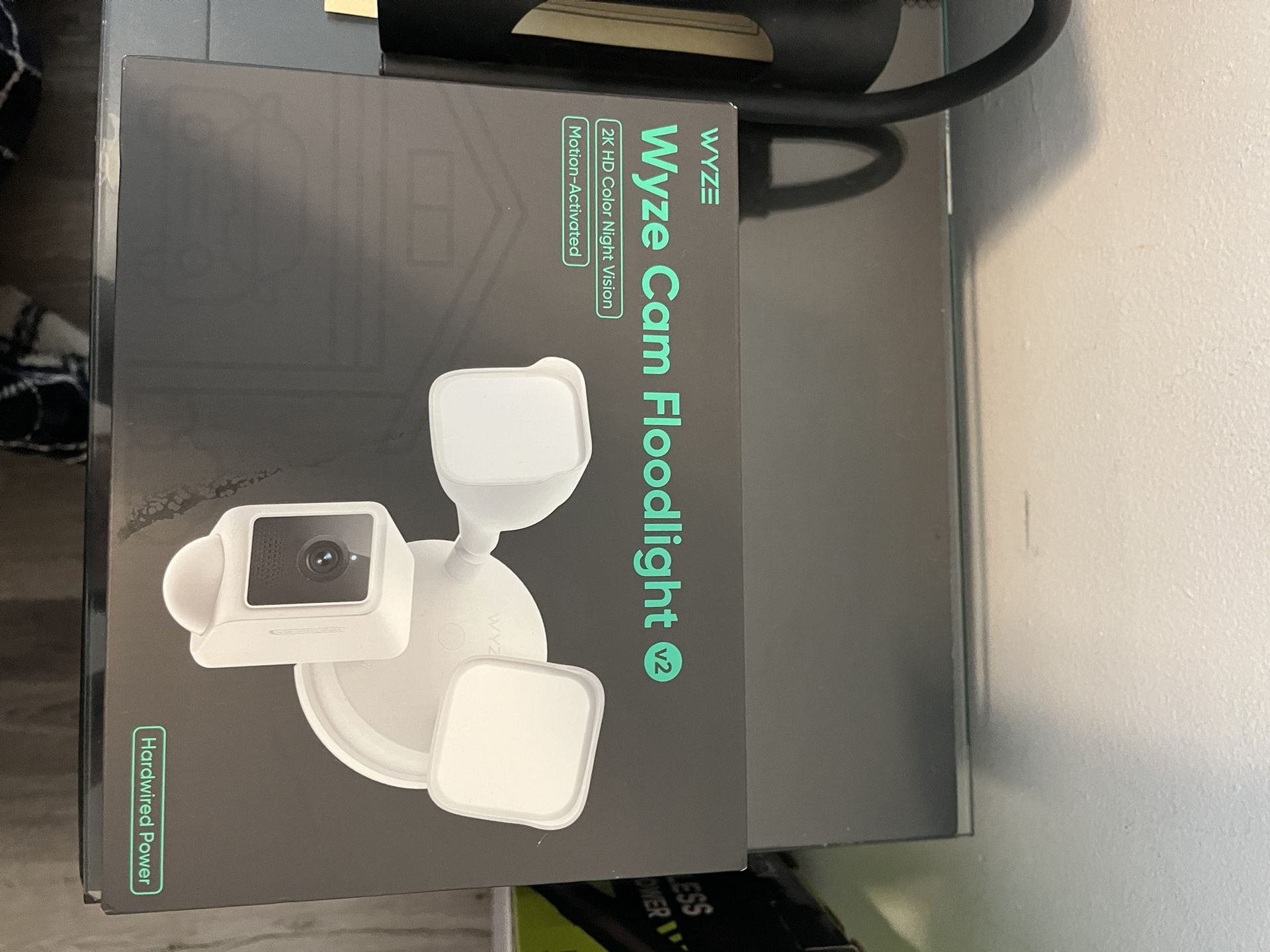 Wyze Cam Floodlight v2 2K Cam with 2800-Lumen Light