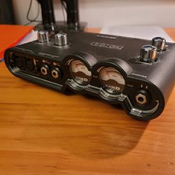 Line 6 POD Studio UX 2