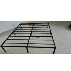 Sinus Yelena 14inch Bed Frame King Size 