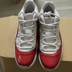 Jordan 11 Cherry Low Size 12