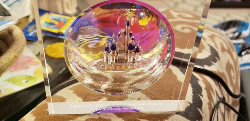 Disney Cast Holiday Paper weight 2003