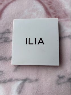 Ilia eyeshadow palette