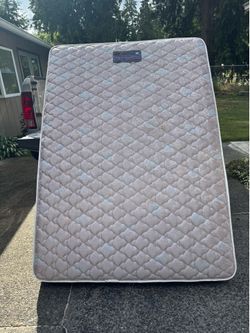 Full size mattress