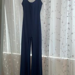Activewear jumpsuit open back