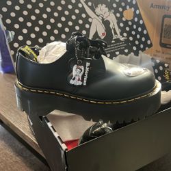 Dr Martens 