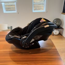 Babyzen Yoyo Light Car Seat