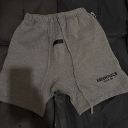 Dark oatmeal essentials short 