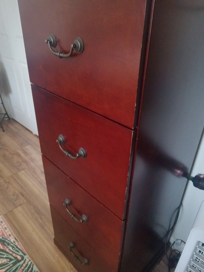 Like New 3 Huge Drawers ALl Wood