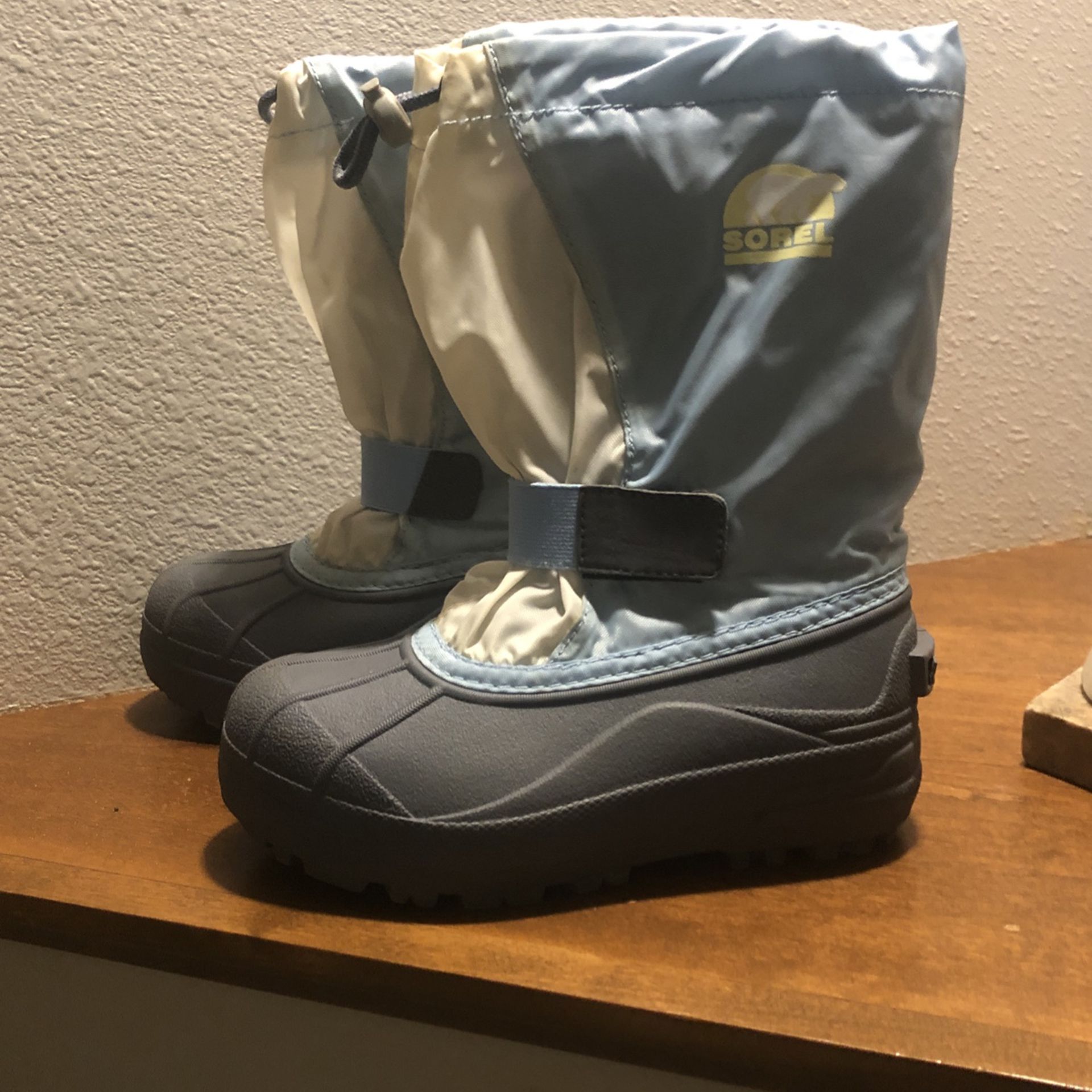 Kids Sorel Snow Boots Size 13