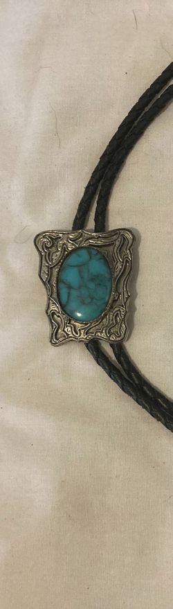 Vintage Metal Bolo Tie, Nice Silver and Turquoise Oval Stone Design, Quality, Nice Design, 1 1/2" x 1 1/4", Heavy Duty, Made in USA, Country & Western