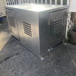Aluminum Dog Kennel. 