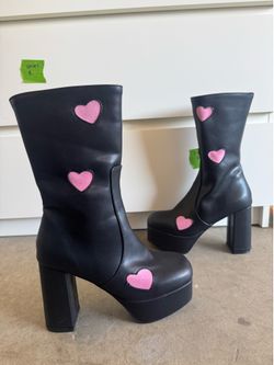💖 MID CALF PLATFORM BOOTS WITH PINK HEARTS 💖