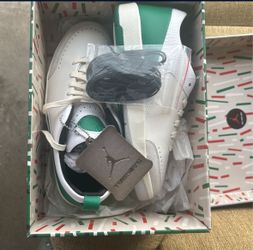 Green Jordan retail Size 7 !!!!!!! BRAND NEW