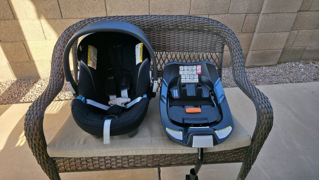Cybex Aton 2 Baby Car Seat With Base