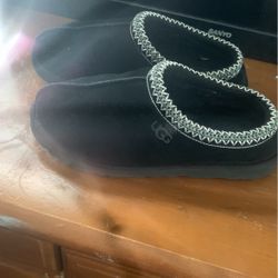 black and white uggs