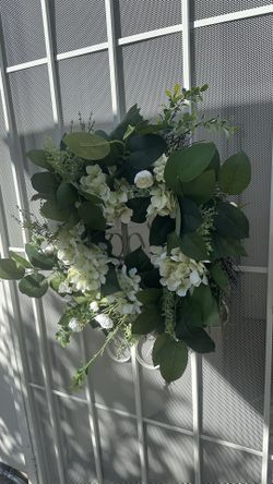Artificial White flower Wreath crown decoration