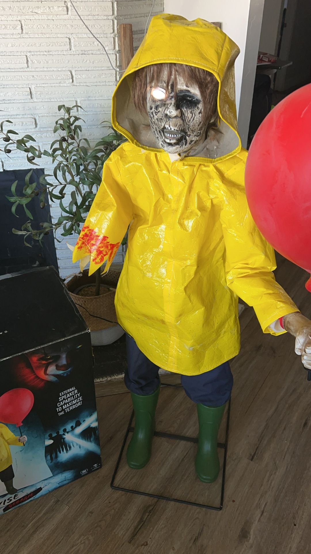 Georgie animatronic popular