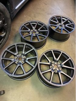 Tesla model 3 wheels