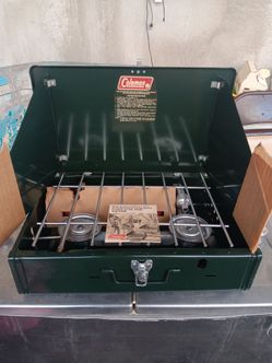 Coleman fuel camp stove