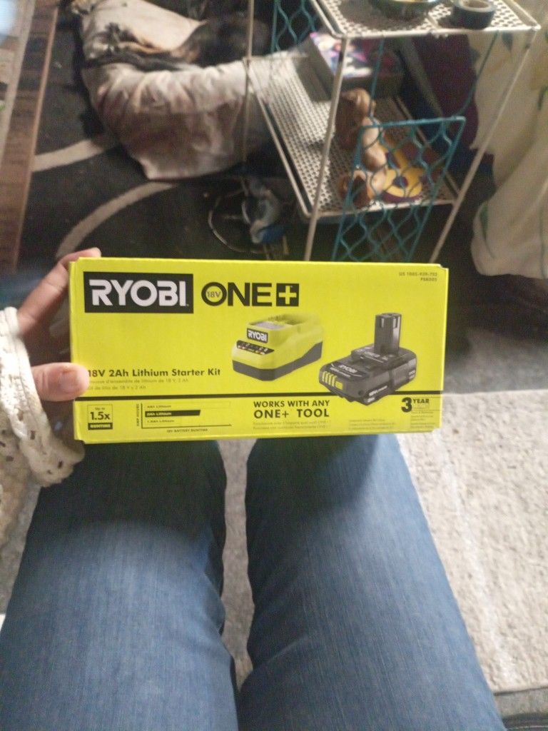 Ryobi ONE 18 v Battery Starter Kit