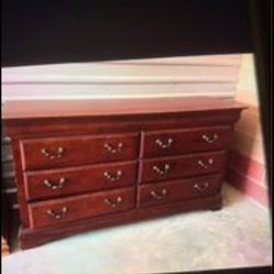 🌹BEAUTIFUL QUEEN SIZE BEDROOM SET: DRESSER/6  DRAWER, FULL SIZE BED FRAME, CHEST🌹