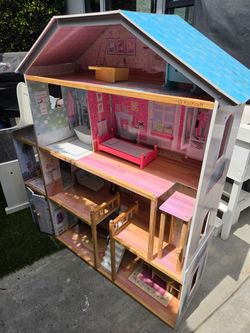 Doll house