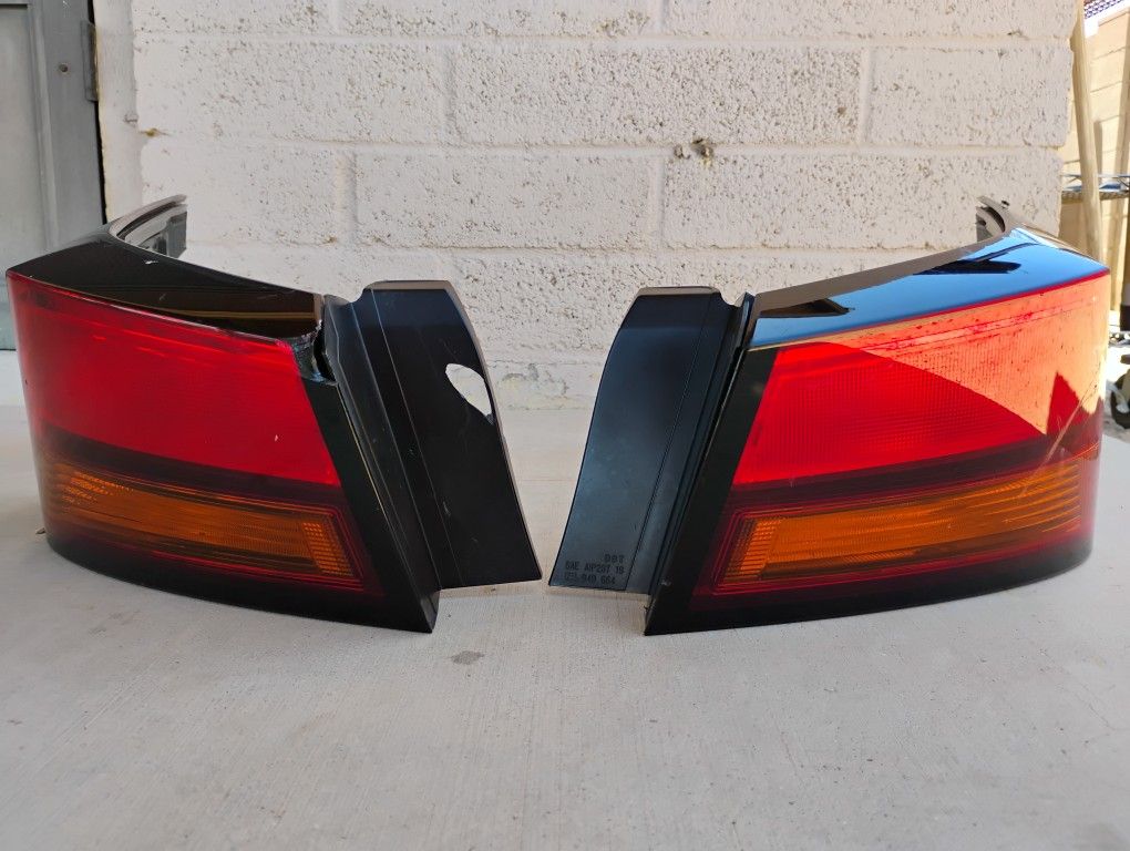 Nissan Altima Headlight 