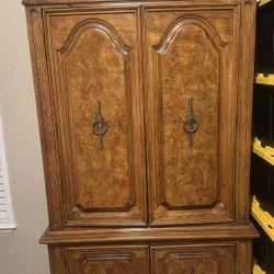 Free Armoire 
