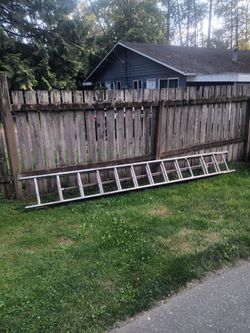 24 foot aluminum extension ladder 300 lb capacity works great