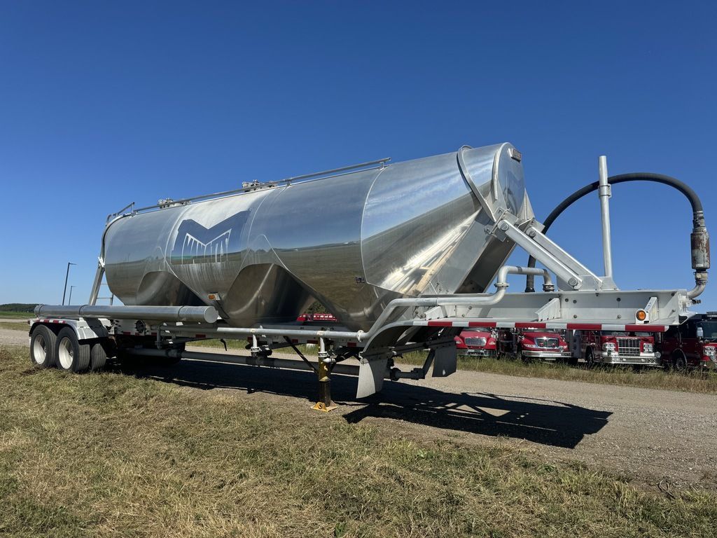 2014 HEIL Pneumatic Bulk Trailer