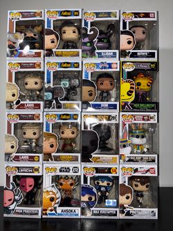 Box with 48 Funkos