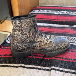 Barely Used Vintage Size 7 Mens Leopard Printed Dr Martins 