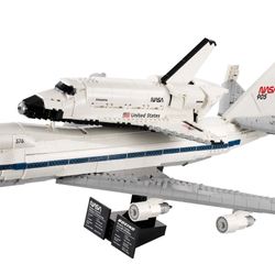 NASA Space Shuttle Discovery Brand New Unopened 